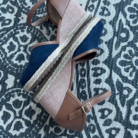 Heels - Picture 4 of 5